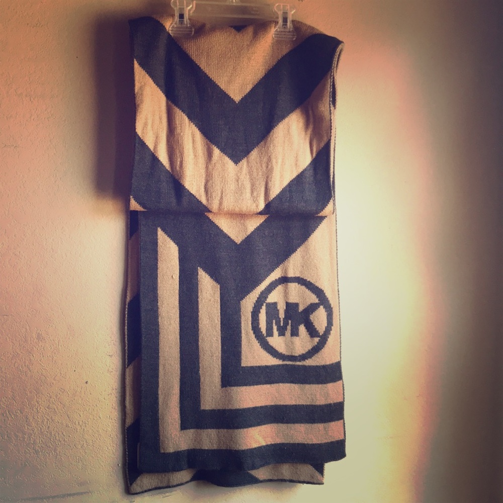 Michael Kors scarf